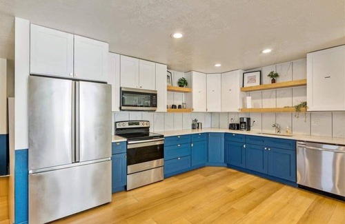 Ogden House | Private Room & Bathroom, Hiking Trails Close By!