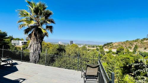 Encino House | Private Room Big Estate View Pool Oasis Women ONLY CONTACT B4 BOOKING BBOLD