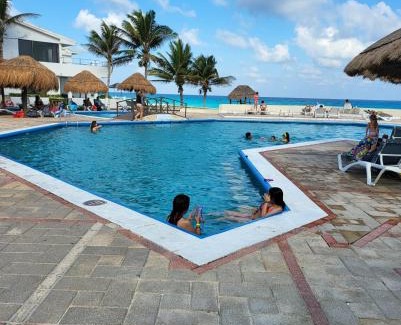 Zona Hotelera Apartment | Private Room. Brisas. Zona Hotelera. Cancún