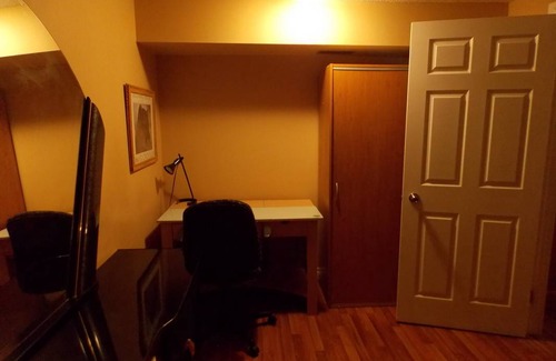 Southwest Calgary Resort | Private room ∙ 1 guest
