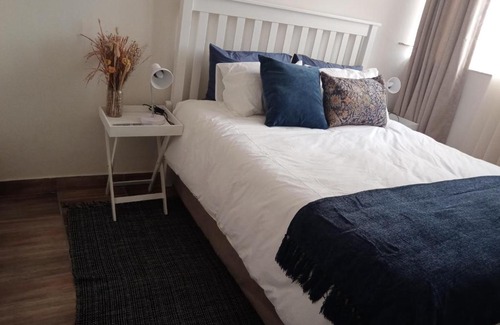 Pretoria House | Private Room Chez Khanyi Homestays