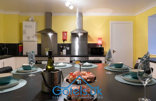 Huntly Apartment | ⭐ Private Room Garland⭐ 2 Guests, Roof Terrace, Free Wifi ❤️