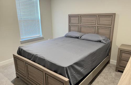 Frederick House | Private Room In A Modern Home