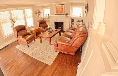 Indianapolis House | Private Room in an Elegant Home- Convenient to Downtown Indianapolis