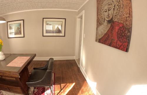 Indianapolis House | Private Room in an Elegant Home- Convenient to Downtown Indianapolis