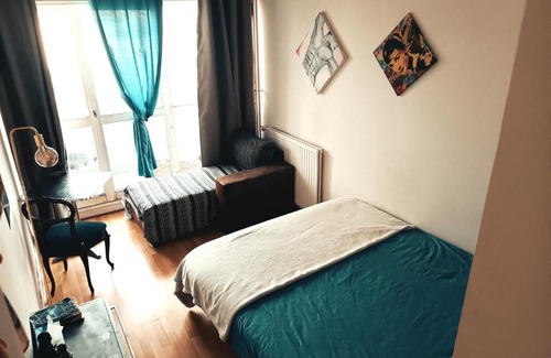 19th Arrondissement Bed & Breakfast | Private room in appartement flat