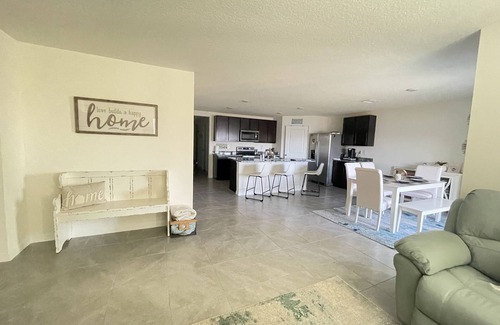 Ruskin House | Private room in cozy home, minutes from Bahia Beach and Southshore Bay Lagoon