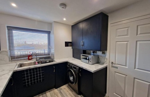 Southbury Apartment | Private Room in London Enfield with parking