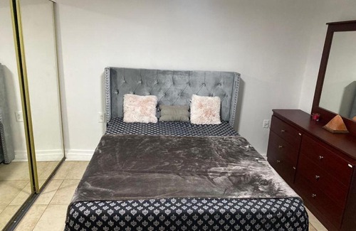 Golden Glades House | private room in the house