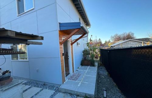 Highland Park House | Private room in west Seattle Cartagena inspired
