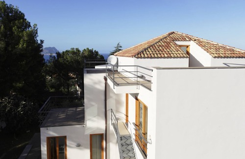 Torre Colonna-sperone Villa | Private Room With Bathroom And Pool