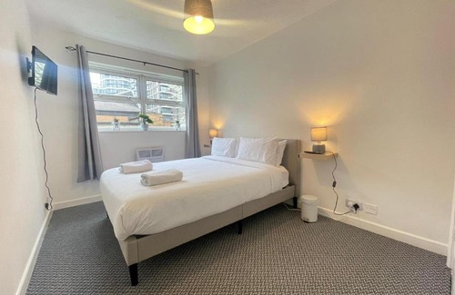 Barking House | Private room near Barking Station