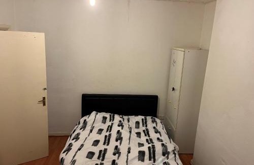 Birmingham House | Private Room near City Centre