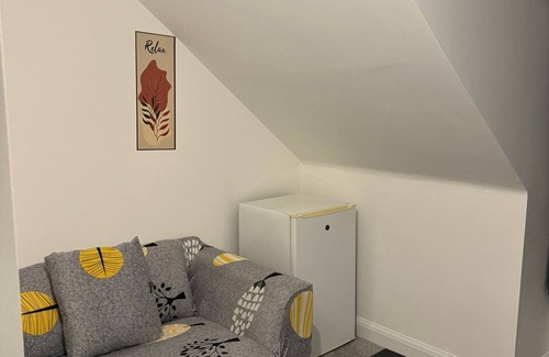 Congerstone House | PRIVATE ROOM, PRIVATE LIVING ROOM AND PRIVATE BATHROOM