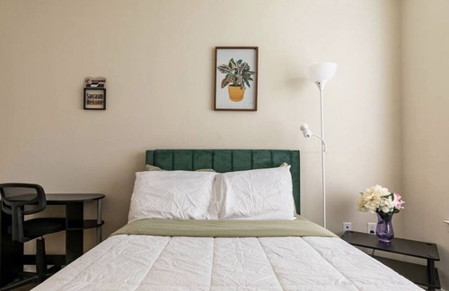 Getty Square Apartment | Private room with its own private bathroom