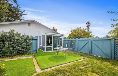 Marina House | Private Room with Share Bathroom and Kitchen