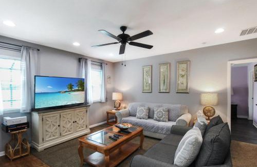 North Port House | Private Salt Water Pool Home in North Port - La Vida Loca