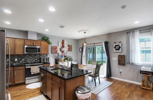 North Port House | Private Salt Water Pool Home in North Port - La Vida Loca