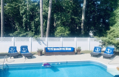 Bethany Beach House | Private Salt-Water Pool-Close to Ocean!Kayaks provided-Crabbing Dock-sleeps 14+