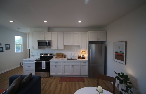 Northwest San Pedro House | Private San Pedro ADU—Brand-New, Furnished, Safe and Quiet Neighborhood Comfort