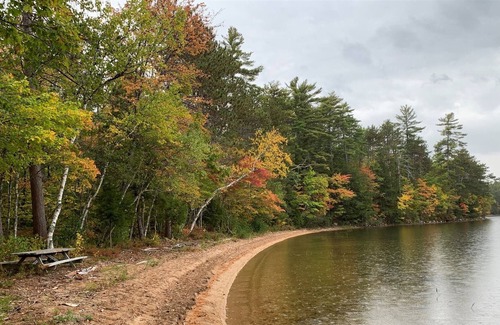 Denmark Cabin | PRIVATE SANDY BEACH ON HANDCOCK WITH VIEWS OF MT. WASHINGTON