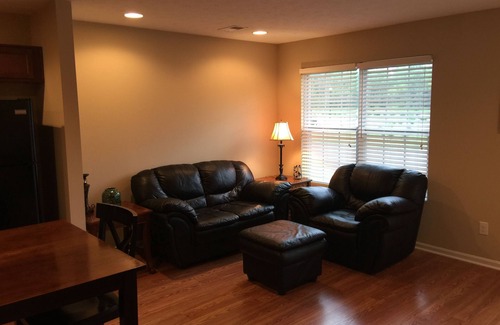 Elizabethtown Apartment | Private, Secure, Peaceful Location ~ Close To Everything ~ Hardwood Floors!