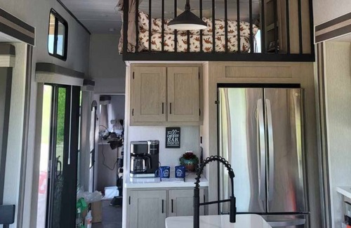 La Follette House | Private setting great views full kitchen bath Elk Hunting/Fishing ATV/UTV Trail