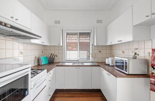 Ryde House | Private Single Room - Central Location at Ryde - Shared Bathroom