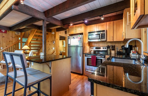 Ludlow Cabin | Private Ski Cabin - Minutes to Mt. Okemo and Ludlow Village
