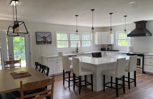 Historic Old Town House | Private spacious Home in the heart of Niagara-on-the-Lake's Historic District.