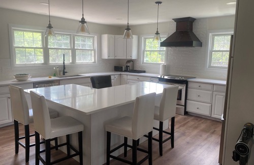 Historic Old Town House | Private spacious Home in the heart of Niagara-on-the-Lake's Historic District.
