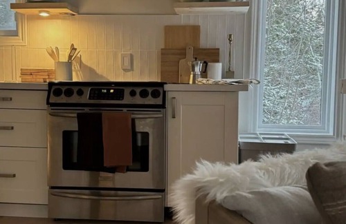 Tobermory Cottage | Private spa in Tobermory, Canada