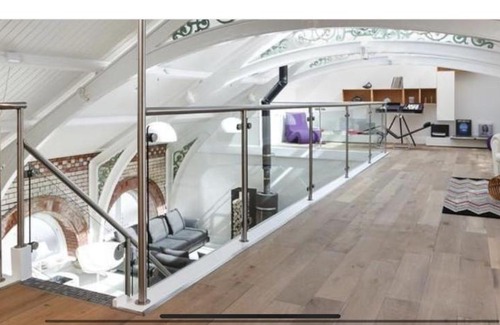 Penarth Apartment | Private Spa, Steam room, Sauna, Large hot tub and Gym in this Stunning 3 Bedroom Apartment