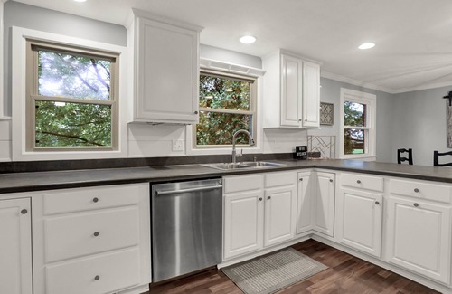 Westfield House | Private/spacious home w/backyard near Grand Park