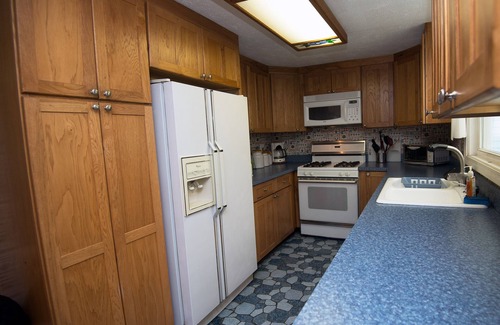 Snug Harbor House | Private Spacious Home, Large Yard, Beach Neighborhood
