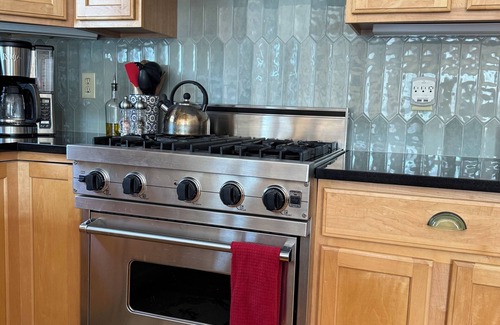 Morrisville House | Private Sterling Valley New Englander Just 3.2 Miles from Main Street Stowe