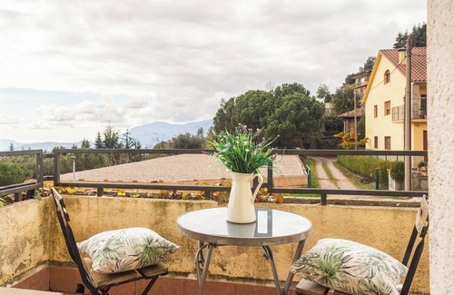 Sant Hilari Sacalm Cottage | Private Studio 'Can Mussol' with Terrace, Balcony and Wi-Fi