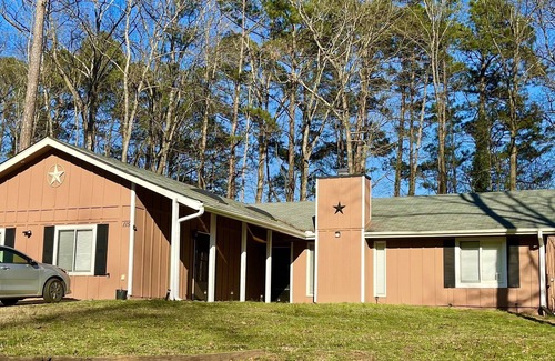 Fayetteville Apartment | Private Studio Furnished Apartment