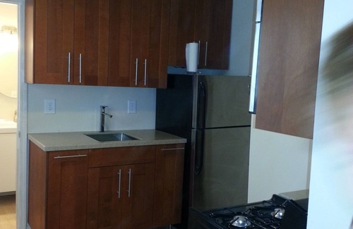 Homestead House | Private studio, ideal for students on rotation and those with business at OHSU.