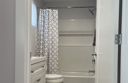 Canyon Country Apartment | Private Studio w/ full bath, kitchen, and laundry