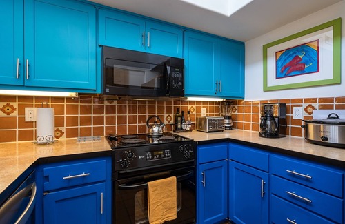 Nambe Pueblo Condo | Private, Stylish & Serene with Magnificent Vistas - Casita de Sol y Cielo