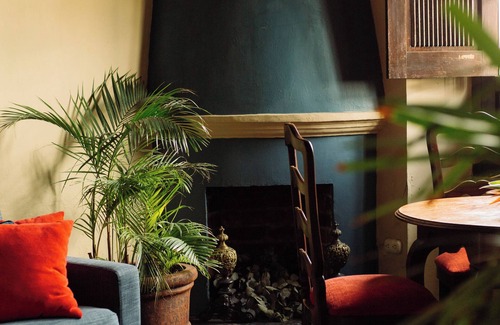 Antigua Guatemala Apartment | Private Suite in Antique Shop