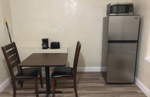 Pompano Beach Apartment | Private Suite # 5, few minutes walk to the beach.