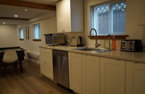 Riley Park Apartment | Private Suite Steps to Main St.