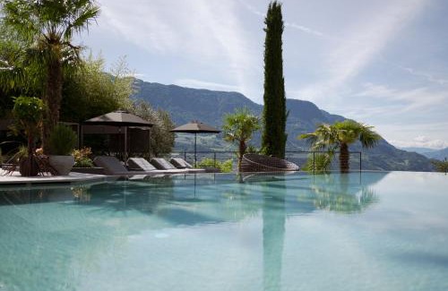 Tirolo Ski Chalet | Private Suites COLLIS - Feel good Resort Johannis
