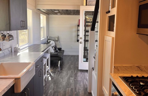 Davenport Cabin | Private Tiny Home Lake View, Hunters Welcome, Boat Parking