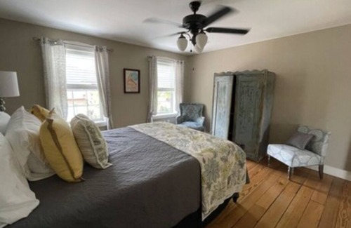Hermann Bed & Breakfast | Private Two Bedroom - Full bath suite