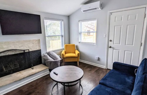 North Charleston House | Private Unit In Charleston's Black House