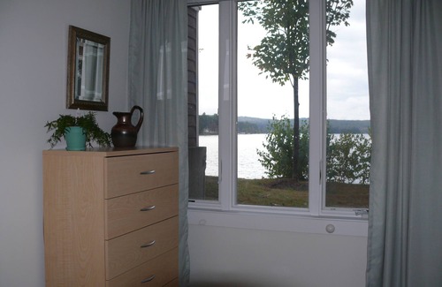 Laconia Cottage | Private, updated waterfront cottage on Winnipesaukee