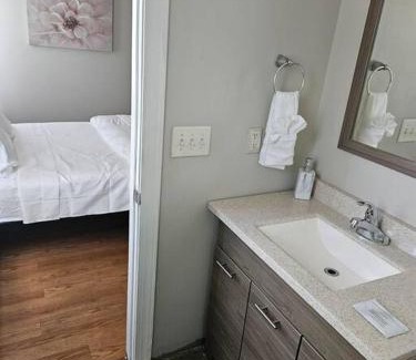 Southeast Raleigh Villa | Private Villa - 3 Bedroom House